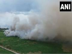 
      
      Tamil Nadu: Fire breaks out in farming land at Madurai
      
      
