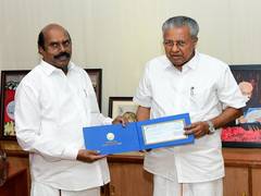 
      
      Kerala CM thanks TN govt for contributing Rs 5 cr aid for Wayanad
      
      