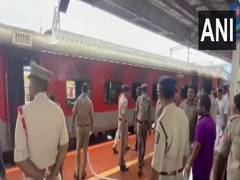 
      
      Four empty coaches of Korba Express catch fire in Vishakhapatnam
      
      