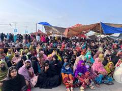 
      
      Pakistan threaten Baloch activists to end Gwadar protests soon
      
      