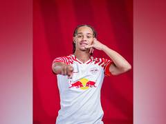 
      
      Xavi Simons rejoins RB Leipzig
      
      