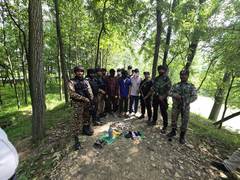 
      
      J-K: 3 terrorist associates held in Anantnag
      
      