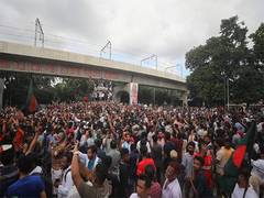 
      
      B'desh oppn leader congratulates protesters
      
      