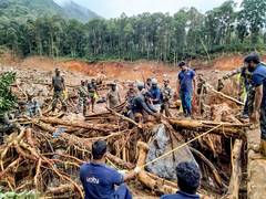 
      
      VIT donates one crore to Kerala Chief Minister’s Distress Relief
      
      
