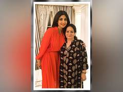 
      
      Shilpa Shetty Kundra celebrates mother-in-law's b'day
      
      