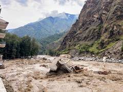 
      
      Himachal Pradesh: Amid orange alert, rain lashes Shimla
      
      