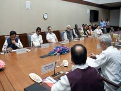 
      
      Bangladesh unrest: Opposition parties extends support to governme
      
      