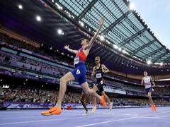 
      
      Cole Hocker breaks Olympic record to win gold in men's 1500m 
      
      