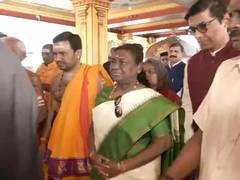 
      
      President Murmu offers prayers at Fiji temple
      
      