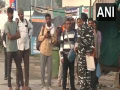 
      
         Another batch of pilgrims leaves for Amarnath Yatra from Srina
      
      