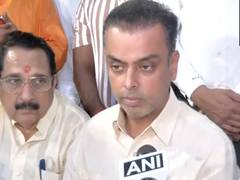 
      
      Milind Deora slams Uddhav Thackeray over his MPs absence 
      
      