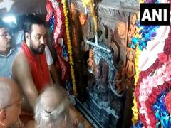 
      
      MP: Devotees offers prayers at Nagchandreshwar temple in Ujjain
      
      