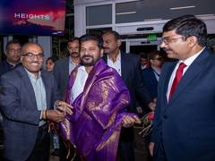 
      
      Telangana CM Revanth Reddy and his team arrives in California 
      
      
