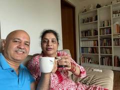 
      
      Sisodia relishes 'First morning tea of Independence'
      
      