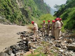 
      
      Shimla Police continues search operations; 55 people missing 
      
      