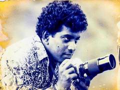 
      
      Ajay Devgn mourns demise of veteran photographer Pradeep Bandekar
      
      