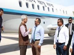 
      
      Maldivian FM welcomes EAM Jaishankar to Addu City
      
      