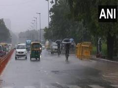 
      
      Heavy rains lash national capital; IMD issues yellow alert
      
      