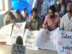 
      
      Bihar: Doctors sit on strike, demand justice 
      
      