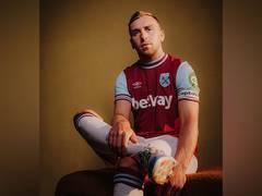 
      
      Jarrod Bowen replaces Kurt Zouma as West Ham United's captain
      
      