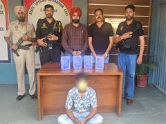
      
      Punjab: One held for running inter-state arms smuggling racket
      
      