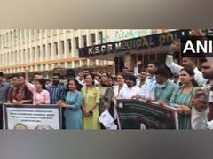 
      
      Madhya Pradesh: NSCB doctors hold protest against Kolkata doctor 
      
      