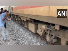 
      
      Sabarmati Express derails: Passengers safely transported
      
      