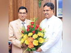 
      
      Retd judge Bibhas Kanti Kilikdar takes oath as Tripura Lokayukta
      
      