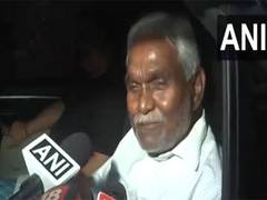 
      
      “Hum jahan par hain vahi par hain
