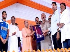
      
      Indian hockey players Lalit, Rajkumar felicitated by CM Yogi
      
      