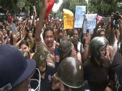 
      
      West Bengal: LGBTQIA+ community stages protest over Kolkata rape
      
      