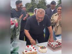 
      
      Ajay, Mrunal celebrate Sharat Saxena’s B’Day on 'SOS2' sets 
      
      
