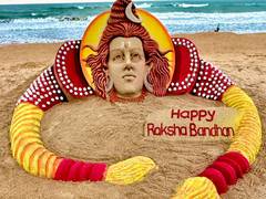 
      
      Sudarsan Pattnaik crafts Lord Shiva on Rakhi sand sculpture
      
      