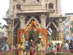 
      
      Devotees flock to temples on last Monday of Shravan
      
      