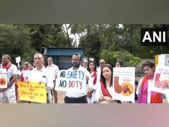 
      
      Mumbai doctors protest at Azad Maidan over Kolkata rape-murder
      
      