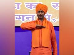 
      
      Multiple cases registered against Mahant Ramgiri Maharaj in Mumba
      
      