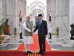 
      
      PM Modi meets Malaysian counterpart Anwar Ibrahim
      
      