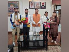 
      
      Dhami felicitates Paris Olympics athletes from Uttarakhand
      
      