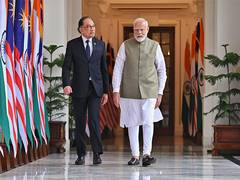 
      
      PM Modi holds bilateral talks with Malaysian counterpart in Delhi
      
      
