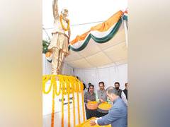 
      
      Himachal CM Sukhu pays floral tribute to former PM Rajiv Gandhi
      
      