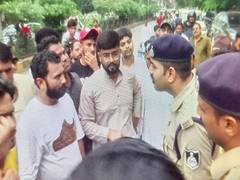 
      
      Group of people stages protest against Ramgiri Maharaj in Gwalior
      
      