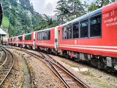 
      
      Indian Railways trials New Vista Dome Train on Shimla-Kalka Route
      
      
