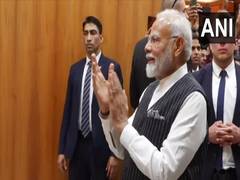 
      
      Indian diaspora members welcome PM Modi in Poland
      
      