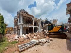 
      
      MP: Illegal constructions of key accused demolished 
      
      