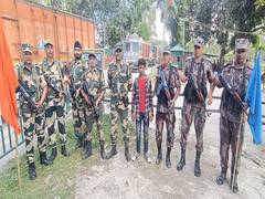 
      
      BSF apprehends Bangladeshi national trying to cross border
      
      