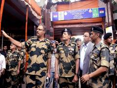 
      
      BSF chief reviews security along Jammu international border
      
      