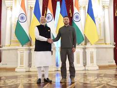 
      
      PM Modi meets Ukrainian President Zelenskyy for bilateral talks i
      
      