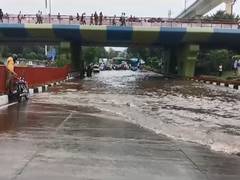 
      
      Delhi: Commuters face traffic congestion following heavy downpour
      
      