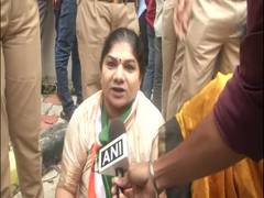 
      
      Scuffle erupts between BRS, Congress workers over KTR's alleged d
      
      