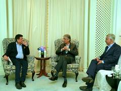 
      
      Piyush Goyal meets Temasek's CEO Dilhan Pillay Sandrasegara
      
      